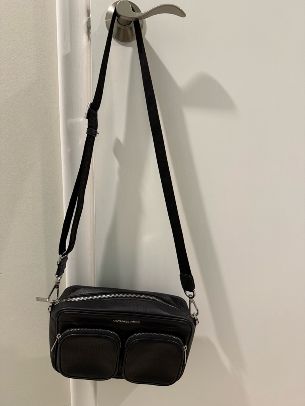 Michael Kors Black Crossbody Bag - Picture 2 of 13
